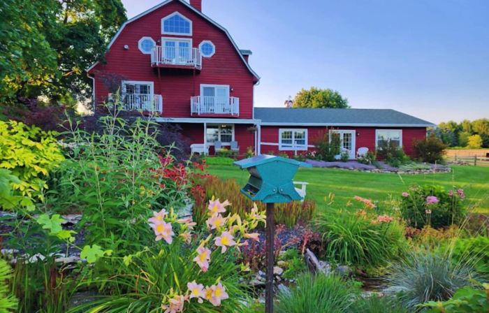 Chanticleer Guest House