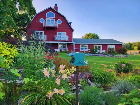 Chanticleer Guest House