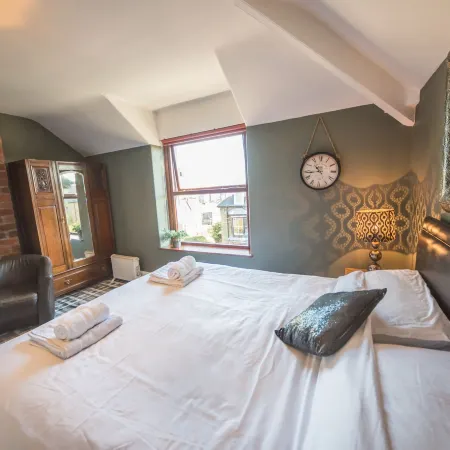 Compton Guest House