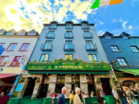 The Residence Hotel Hotels near Quay St