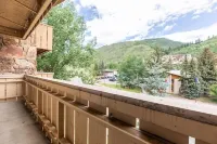 Scorpio Condos with Magnificent Vail Mountain Views by RedAwning
