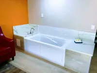 Tropical Inn & Suites, Downtown Clearwater - Hot Tub