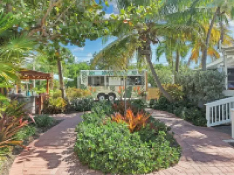 Tropical Cottages Hotels in Marathon