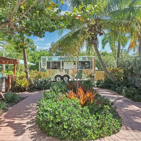 Tropical Cottages
