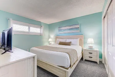 0506 Seaside Escape by Atlantic Towers Hotels near North Carolina Aquarium at Fort Fisher