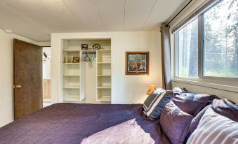 Hillside Hideaway Warm and Cozy Terrace Lakes Cabin