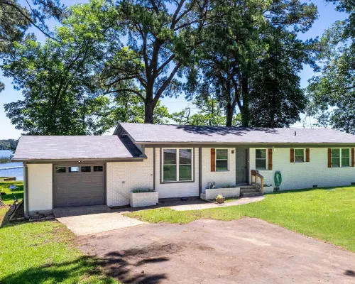 Lakefront Daingerfield Retreat w/ Shared Dock! Ξενοδοχεία στην πόλη Morris County