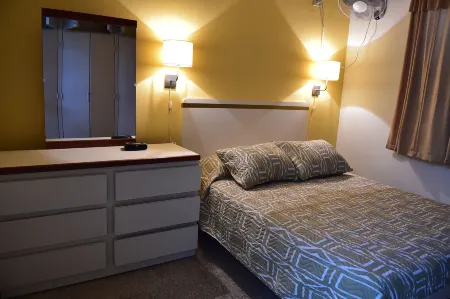 Hostal Universitario Отели в г. Бахура