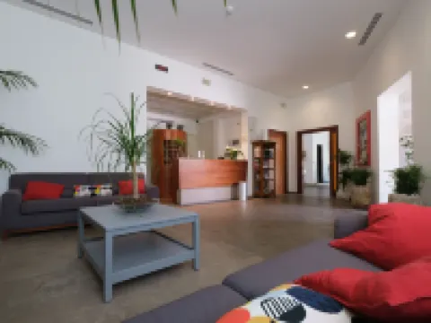 波塔瓦爾德拉酒店 佩喬利酒店