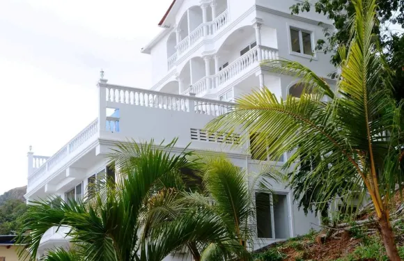 塔沃加宮殿 Spa 酒店