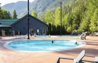 Crazy Creek Resort & Hot Pools Hotels in Columbia-Shuswap E