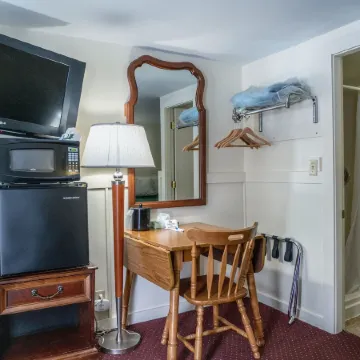 Mount Whittier Motel Отели в г. Оссипи