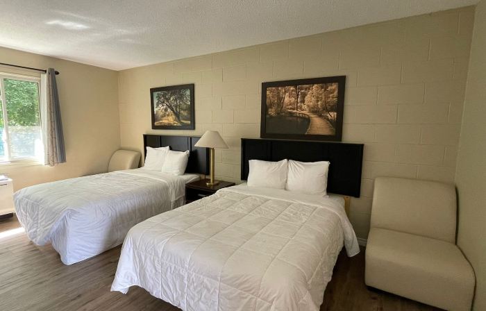 Peninsula Motel