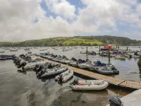 7 Island Quay - parking