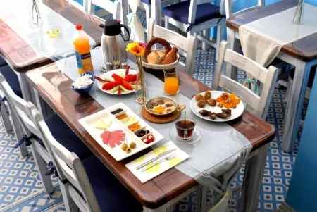 Gizemli Konak Отели в г. Айвалык