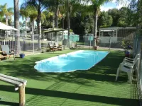 Batemans Bay Holiday Park & Hostel Hotel di Batemans Bay