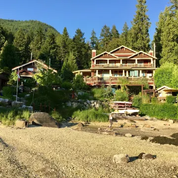 The Tuwanek Hotel and Spa