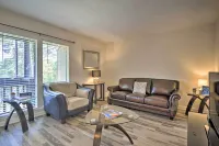 Condo by Pinehurst Golf Course w/ Peaceful Patio - Balkon