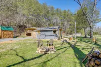 'Blue Dream' Cabin in Rising Fawn w/ Fire Pit! - アパートメント