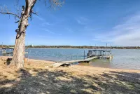 Tow Retreat on Lake Buchanan w/ Dock & Kayaks! - 3-Star