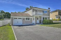 Glen Cove Home Walk to Boardwalk and Dining!