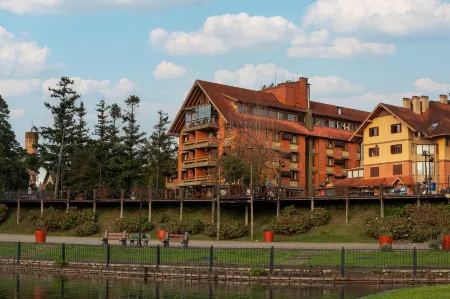 Hotel Laghetto Gramado Отели рядом с достопримечательностью «Serra Park - Centro de feiras e eventos»