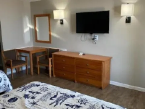 Oceanview Inn - Emerald Isle Hotels in Emerald Isle