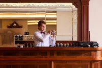 Avalon Palace Hotel - Bars