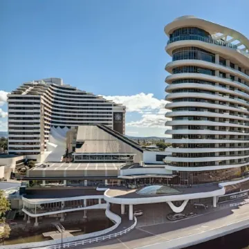 Montego Mermaid Beach Motel Отели рядом с достопримечательностью «Берли-Хедз»
