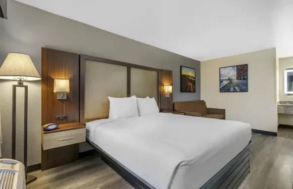 特索爾茲伯裏廣場貝斯特韋斯特酒店