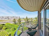 Castle Apartment with Marina View