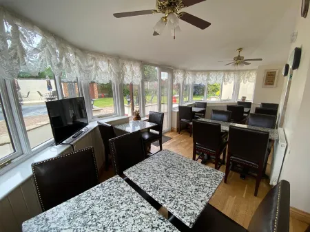 Parkside Guest House Отели в г. Поллингтон