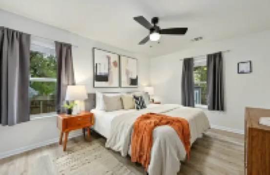 Charming Oasis with Airstream and Fire Pit - Cozy Escape under Oak Trees