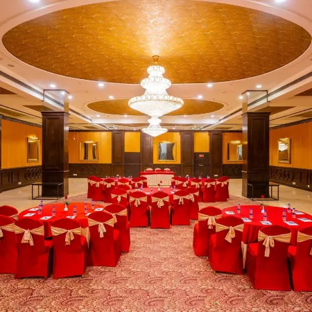 Regenta Inn Jaipur, Adarsh Nagar Отели рядом с достопримечательностью «Торговый центр Pink Square Mall»