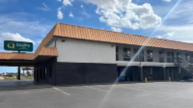 SureStay Plus by Best Western Alamogordo White Sands Hotel di 