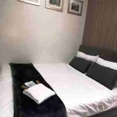 The Donegal with WI-FI Netflix Parking with Fee Rooms