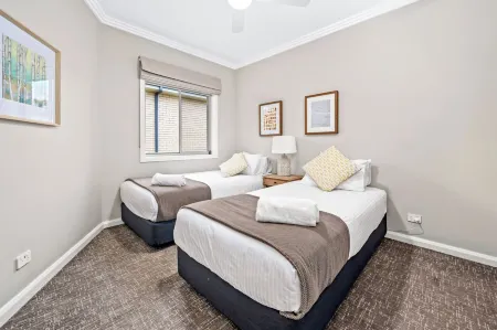 Hunter Morpeth Motel & Villas Отели в г. Морпет