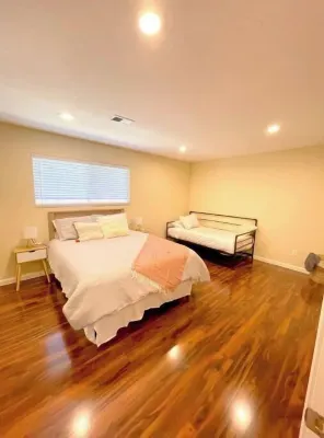 Casa Familia - 4-br modern family home w/saltwater pool & spa 토요타 파빌리온 앳 콩코드 주변 호텔