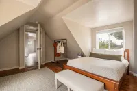 Chateau Syrah by AvantStay Picturesque Estate w Pool, Hot Tub, Pool Table & Table Tennis