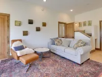 Hot Tub & Views: Modern Home 15 Mi to Zion NP Hotels in Virgin