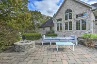 Magnificent Villa, Private Pool, Fire Pit w/Huge Backyard Hotels in Chester