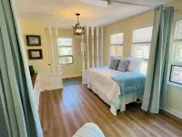 SunsetShack Folly Beach House on Pond --PET FRIENDLY--1 Block to beach Hotels near Folly Beach