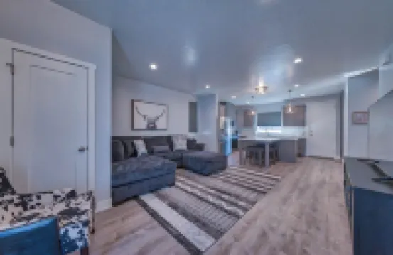 -:- Howdy Hideaway -:- Modern New Construction - 4BR+