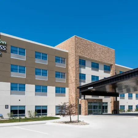 Holiday Inn Express & Suites STEVENSVILLE - BENTON HARBOR by IHG