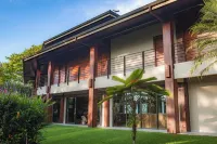 Lamangata Luxury Surf Resort - All Inclusive - Balkoner