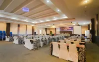Halogen Hotel Airport Surabaya Hotels in Sedati