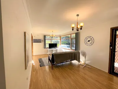 Campbelltown Holiday Home 3 Bed & Parking Hotels near Ancona Avenue Playground