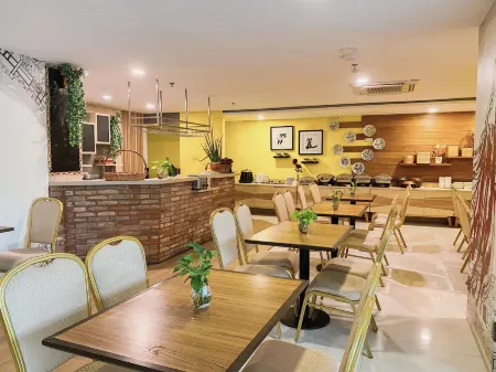 Verse Lite Hotel Gajah Mada