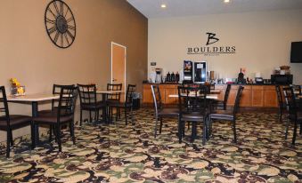 Cobblestone Inn & Suites - Lake View