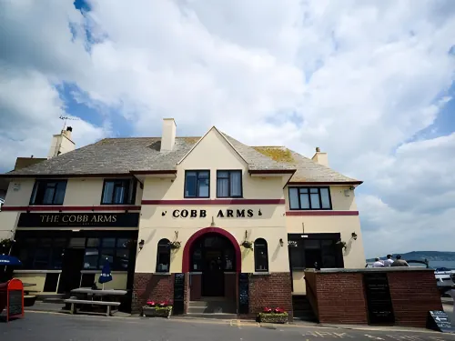 Cobb Arms Hotels in Combpyne Rousdon